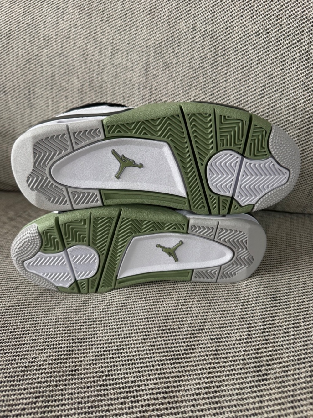 Jordan 4 Retro Seafoam (Women's) - Picture 7 of 12